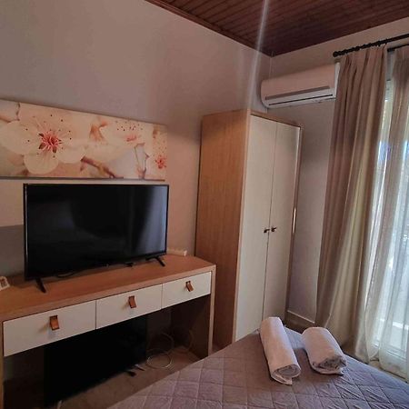 Teta'S Holiday Home Melikia Ngoại thất bức ảnh