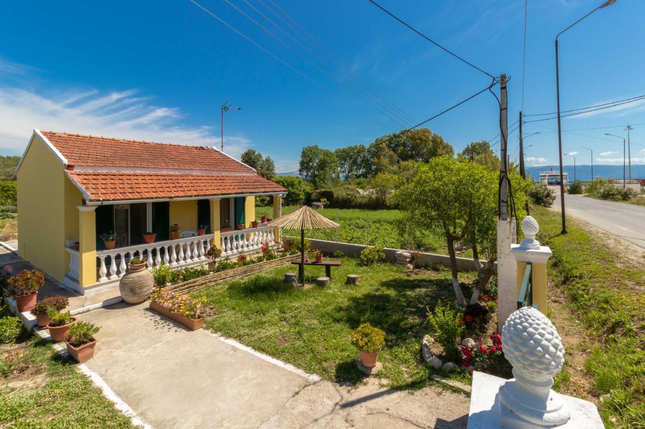 Teta'S Holiday Home Melikia Ngoại thất bức ảnh