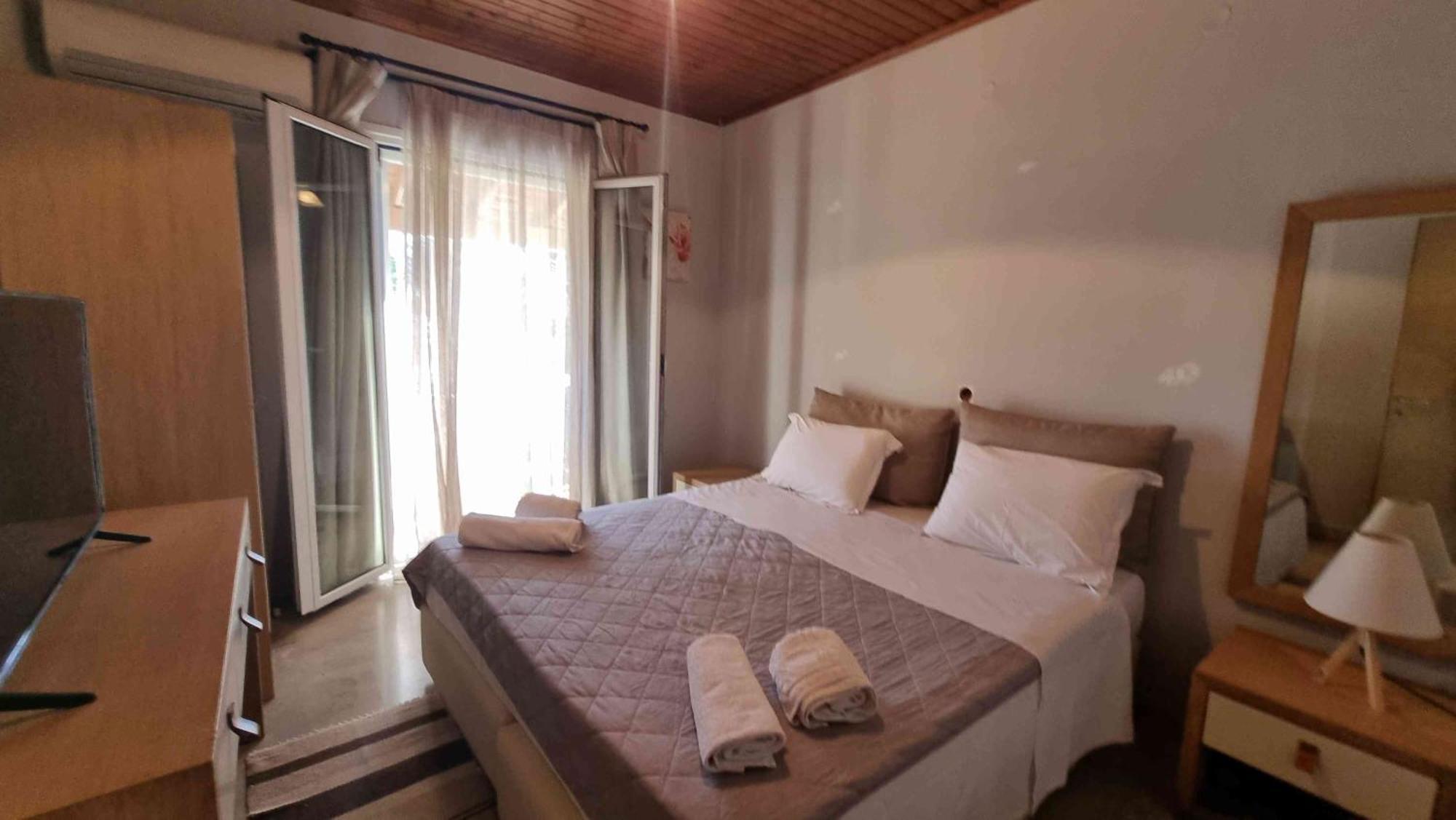 Teta'S Holiday Home Melikia Ngoại thất bức ảnh